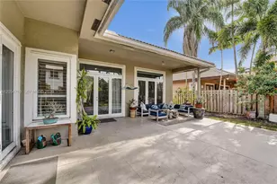 16366 N Mariposa Cir N, Pembroke Pines, FL 33331 - Photo 41