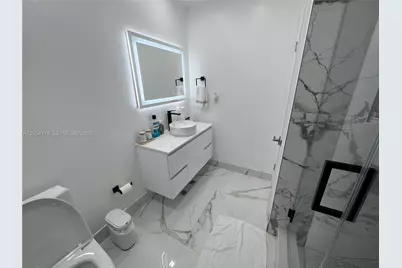 2001 SW 85th Ave, North Lauderdale, FL 33068 - Photo 17