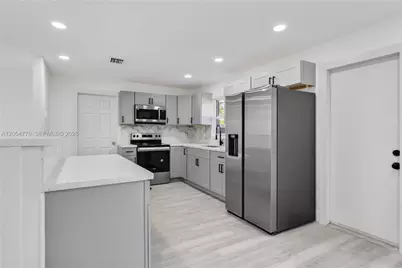 5719 Mayo St, Hollywood, FL 33023 - Photo 9