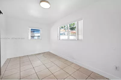 3233 SW 25th St #2, Miami, FL 33133 - Photo 13