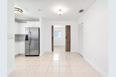 3233 SW 25th St #2, Miami, FL 33133 - Photo 5