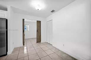 3233 SW 25th St, Miami, FL 33133 - Photo 11