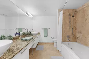 41 SE 5th St, Miami, FL 33131 - Photo 29