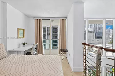 41 SE 5th St #510, Miami, FL 33131 - Photo 25