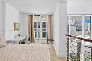 41 SE 5th St, Miami, FL 33131 - Photo 25