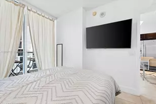 41 SE 5th St, Miami, FL 33131 - Photo 15