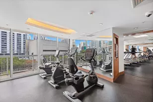 41 SE 5th St, Miami, FL 33131 - Photo 37