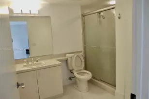 1000 Island Blvd, Aventura, FL 33160 - Photo 25