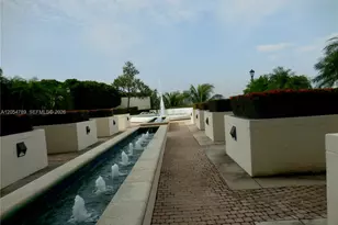 1000 Island Blvd, Aventura, FL 33160 - Photo 37