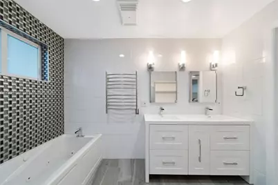 1102 NE 117th St, Biscayne Park, FL 33161 - Photo 13