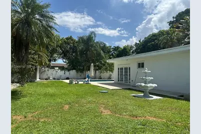 1102 NE 117th St, Biscayne Park, FL 33161 - Photo 31