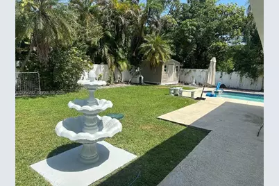 1102 NE 117th St, Biscayne Park, FL 33161 - Photo 25