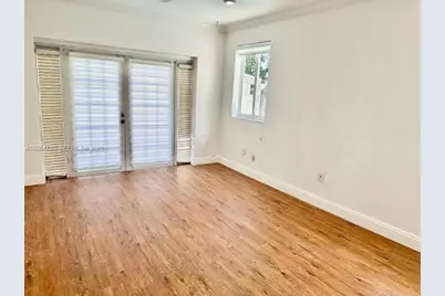 1102 NE 117th St, Biscayne Park, FL 33161 - Photo 15