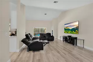 6610 NW 41st Terrace, Coconut Creek, FL 33073 - Photo 5
