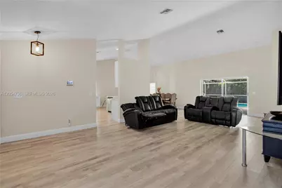 6610 NW 41st Ter, Coconut Creek, FL 33073 - Photo 7