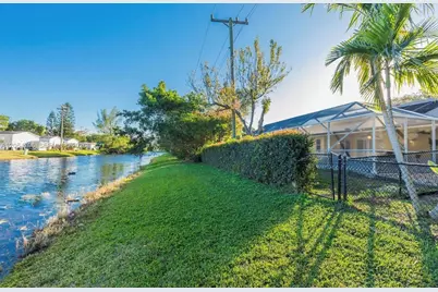 6610 NW 41st Ter, Coconut Creek, FL 33073 - Photo 5