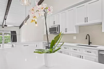 10301 Jasmine Ct, Pembroke Pines, FL 33026 - Photo 1