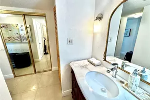 18051 Biscayne Blvd, Aventura, FL 33160 - Photo 21