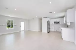 10040 SW 215th St, Cutler Bay, FL 33189 - Photo 9
