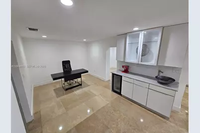 5754 NW 98th Ave, Doral, FL 33178 - Photo 7