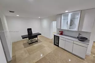 5754 NW 98th Ave, Doral, FL 33178 - Photo 7