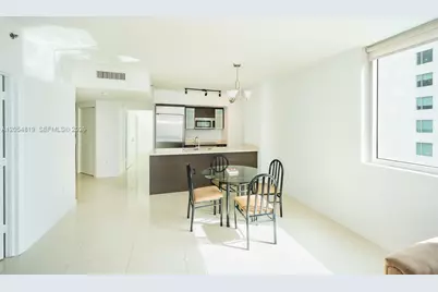 55 SE 6 Street #2210, Miami, FL 33131 - Photo 3