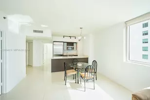55 SE 6th St, Miami, FL 33131 - Photo 3