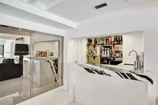19130 NE 21st Ave, North Miami Beach, FL 33179 - Photo 9