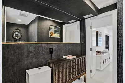 19130 NE 21st Ave, North Miami Beach, FL 33179 - Photo 15