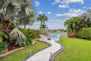 1371 Victoria Isle Dr, Weston, FL 33327 - Photo 9