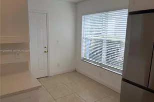 9020 N Lake Park Cir N, Davie, FL 33328 - Photo 9