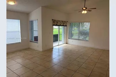 9020 N Lake Park Cir N, Davie, FL 33328 - Photo 11