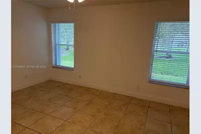 9020 N Lake Park Cir N, Davie, FL 33328 - Photo 15