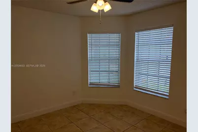 9020 N Lake Park Cir N, Davie, FL 33328 - Photo 21