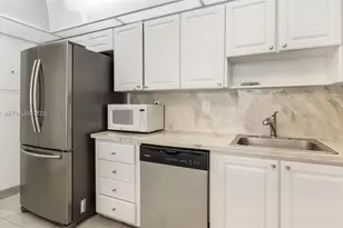 19380 Collins Ave, Sunny Isles Beach, FL 33160 - Photo 23