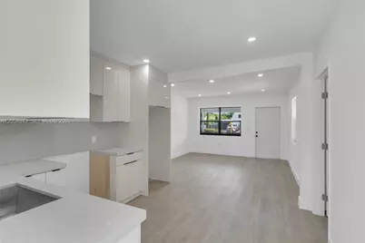2121 NW 86th Ter, Miami, FL 33147 - Photo 13