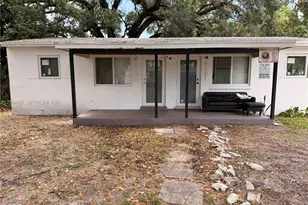 2123 NW 93rd St, Miami, FL 33147 - Photo 15