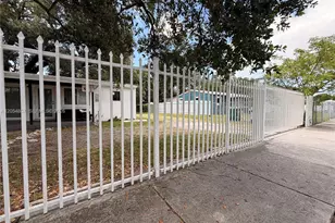 2123 NW 93rd St, Miami, FL 33147 - Photo 13