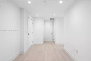 2411 Laguna Cir, North Miami, FL 33181 - Photo 57