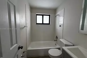 1345 W 28th St, Hialeah, FL 33010 - Photo 15