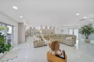 7920 Venetian St, Miramar, FL 33023 - Photo 13