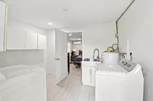 2211 NE 1st Ave, Pompano Beach, FL 33060 - Photo 23