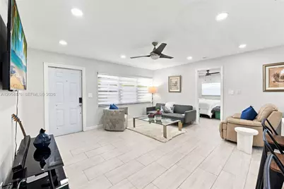 2211 NE 1st Ave, Pompano Beach, FL 33060 - Photo 5