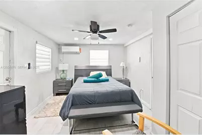 2211 NE 1st Ave, Pompano Beach, FL 33060 - Photo 21