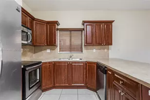 213 SW 15th Pl, Homestead, FL 33030 - Photo 7