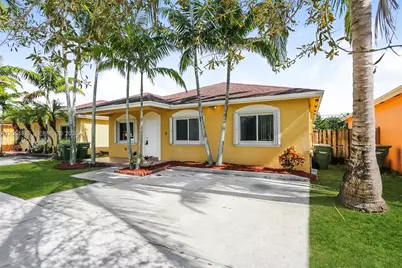 213 SW 15th Pl, Homestead, FL 33030 - Photo 1