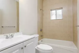 213 SW 15th Pl, Homestead, FL 33030 - Photo 13