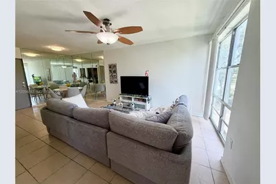200 177th Dr #319, Sunny Isles Beach, FL 33160 - Photo 3
