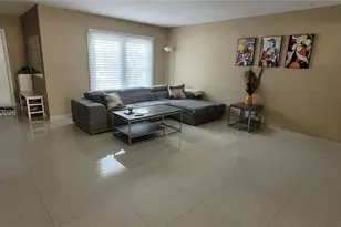 2304 NE 11th St, Hallandale Beach, FL 33009 - Photo 5