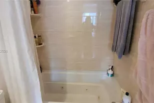 2304 NE 11th St, Hallandale Beach, FL 33009 - Photo 13